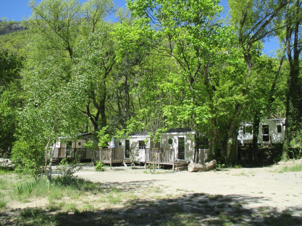 Les Acacias Hotel Vercheny Exterior photo